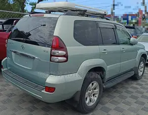 Toyota Land Cruiser Prado 3.0 D-4D 5dr 2006 Blue