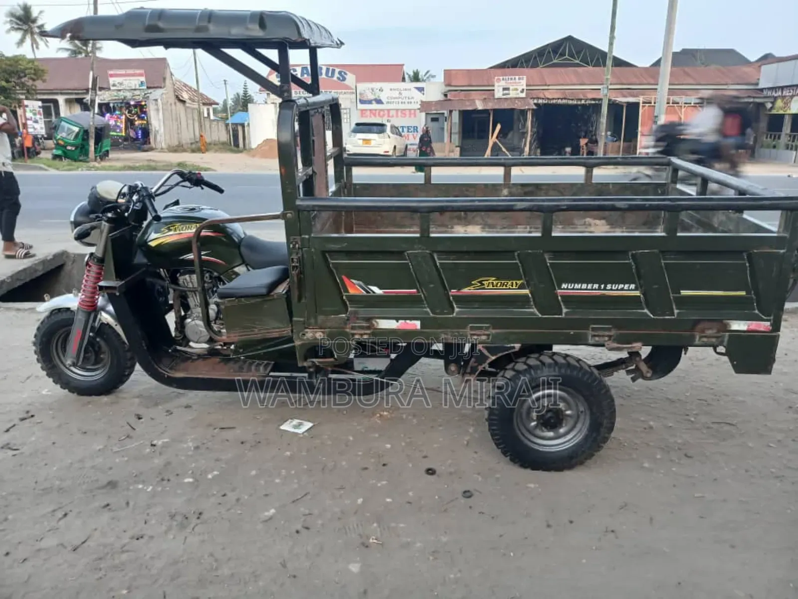 Bajaj Avenger 200 2024 Green
