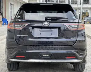 Toyota Harrier 2.0 2016 Black