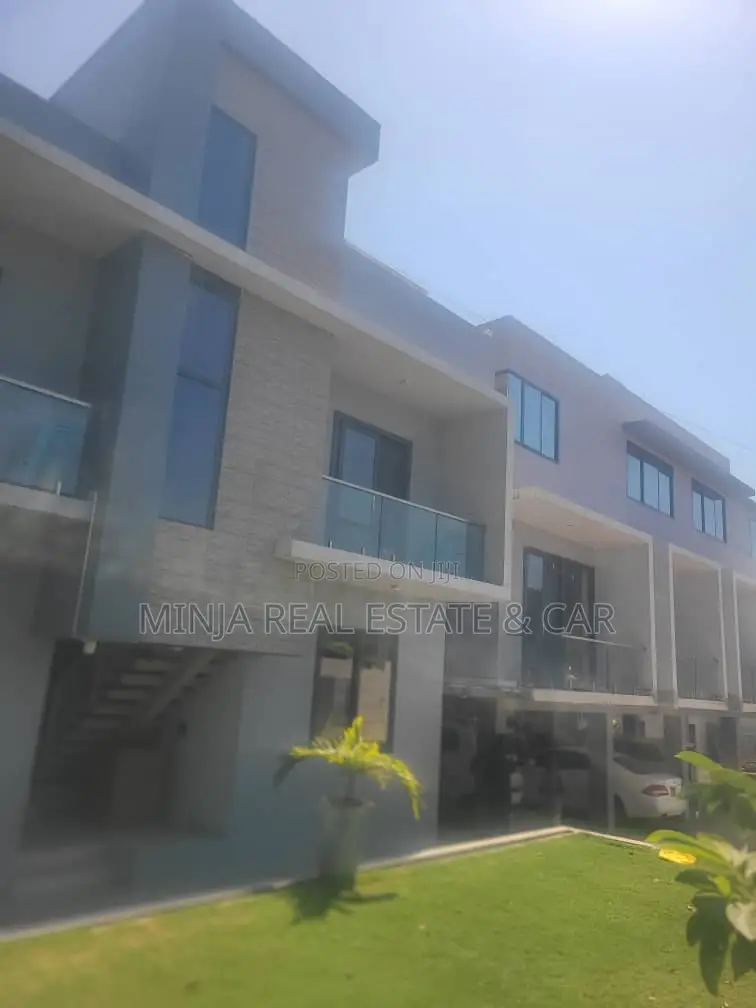 2bdrm Apartment in Oyster Bay for rent