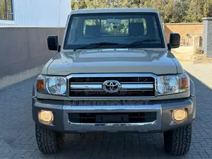 Toyota Land Cruiser 2022 Beige