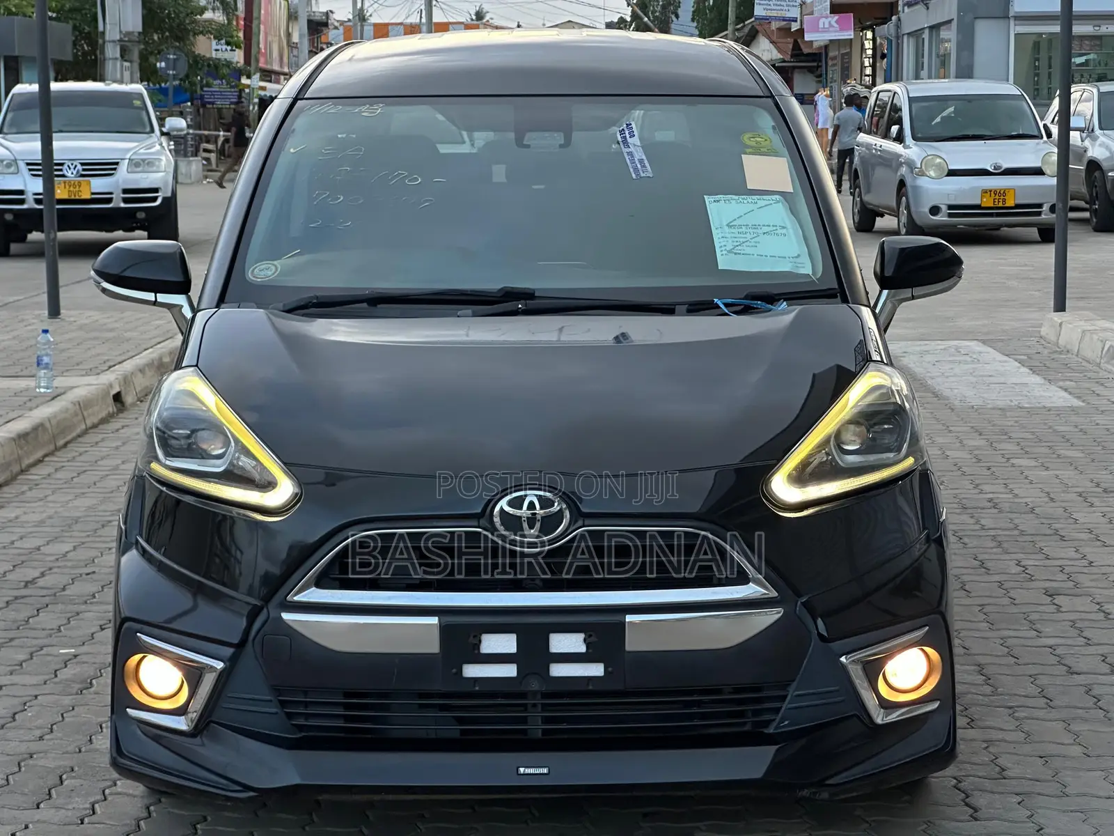 Toyota Sienta 1.5 FWD 2015 Black