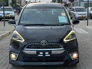 Toyota Sienta 1.5 FWD 2015 Black