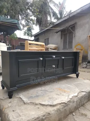 Tv Showcase Ya Futi 5 Rangi Multi Black