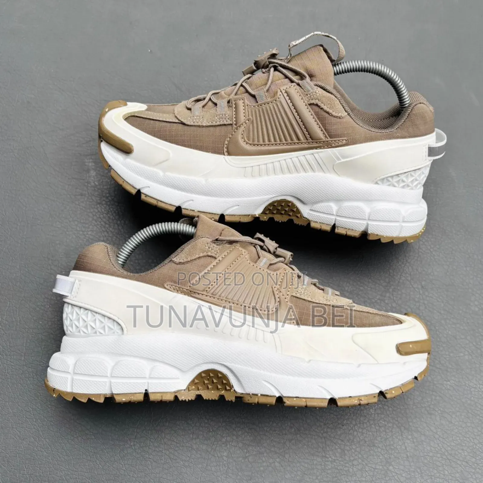 Nike Vomero Roam Sneakers