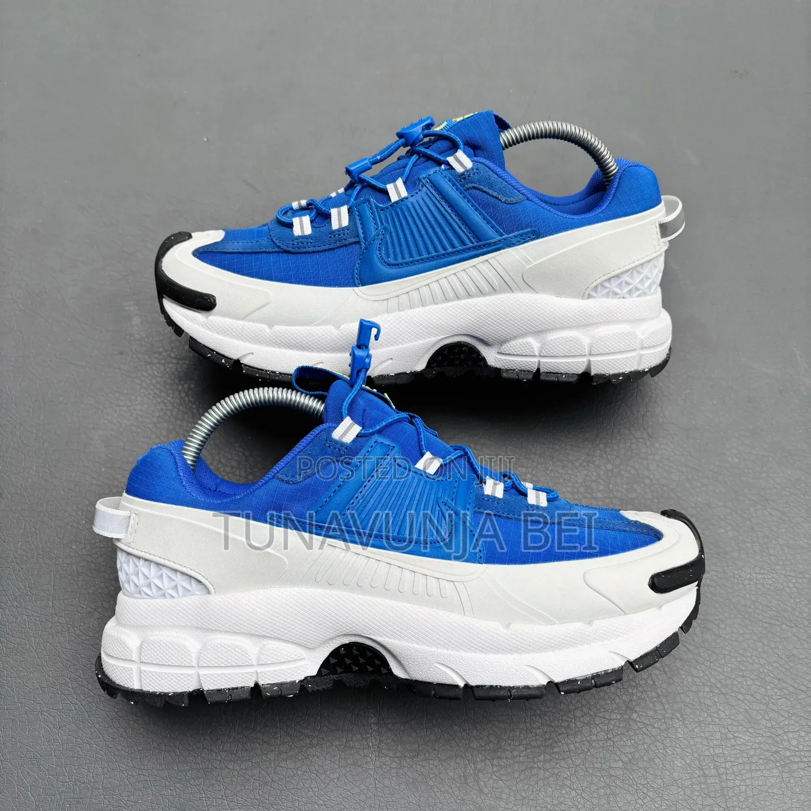 Nike Vomero Roam Sneakers