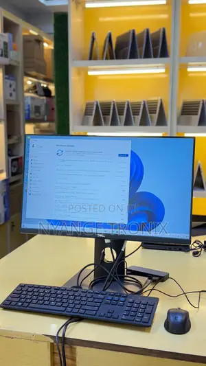 Desktop Computer Dell OptiPlex 7070 16GB Intel Core I7 SSD 256GB