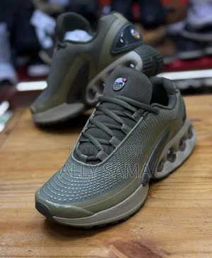 Men's Sneakers Nike Airmax Thisyear