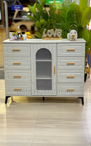 Wooden Console Table/Showcase/Kabati