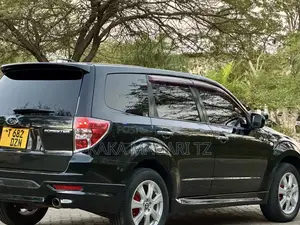 Subaru Forester 2010 Black