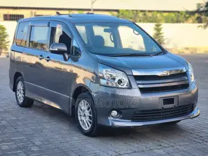 Toyota Noah 2008 Gray