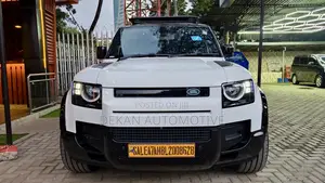 Land Rover Defender X-Dynamic SE 2023 White