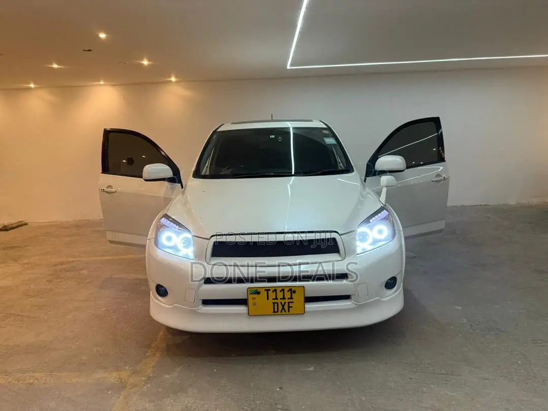 Toyota RAV4 2008 White