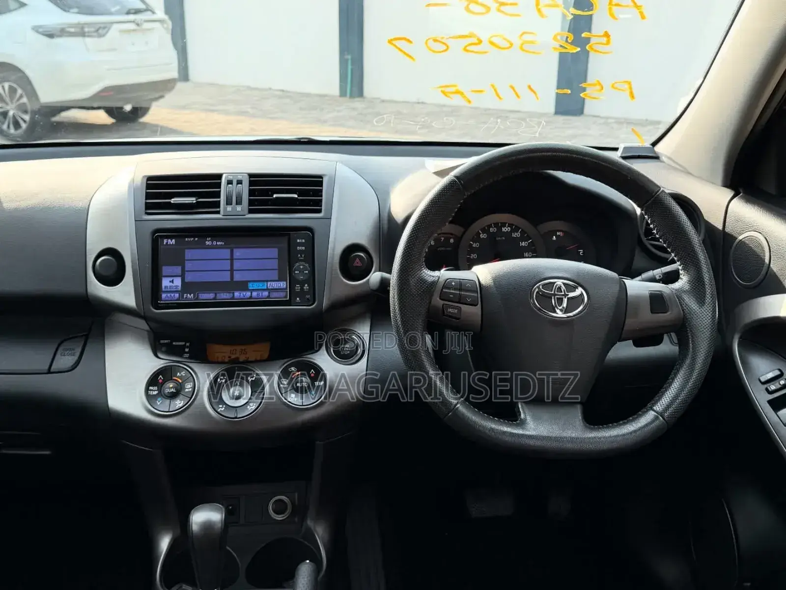Toyota Vanguard 2012 Black