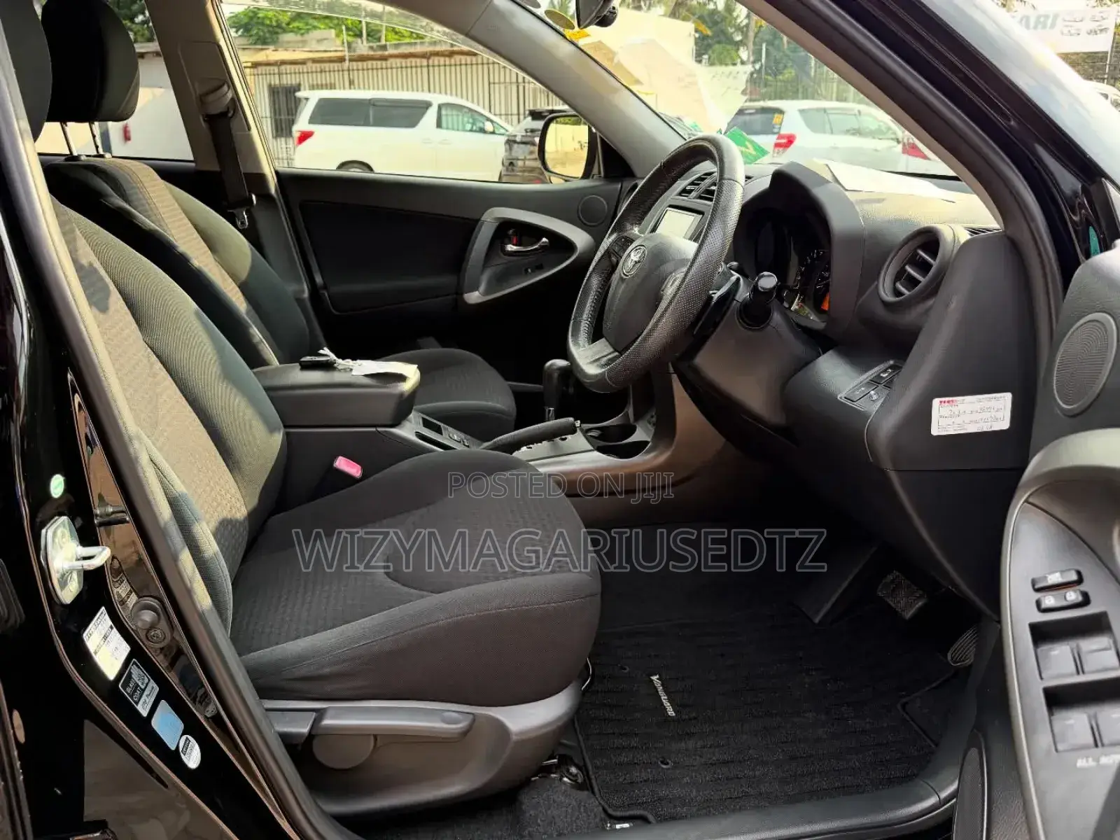 Toyota Vanguard 2012 Black