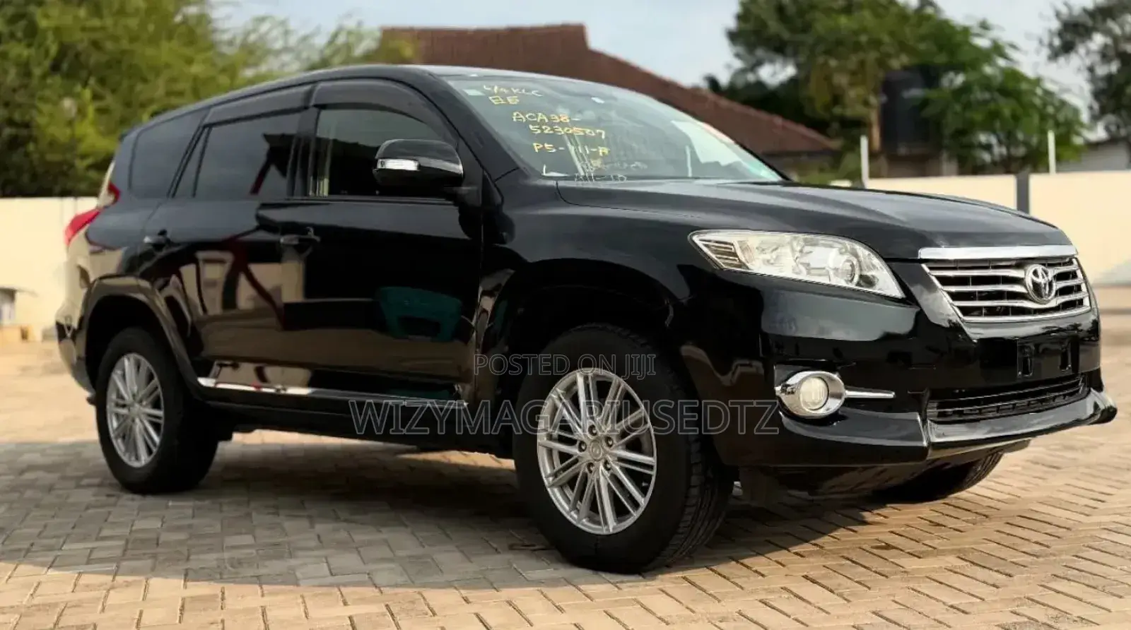 Toyota Vanguard 2012 Black