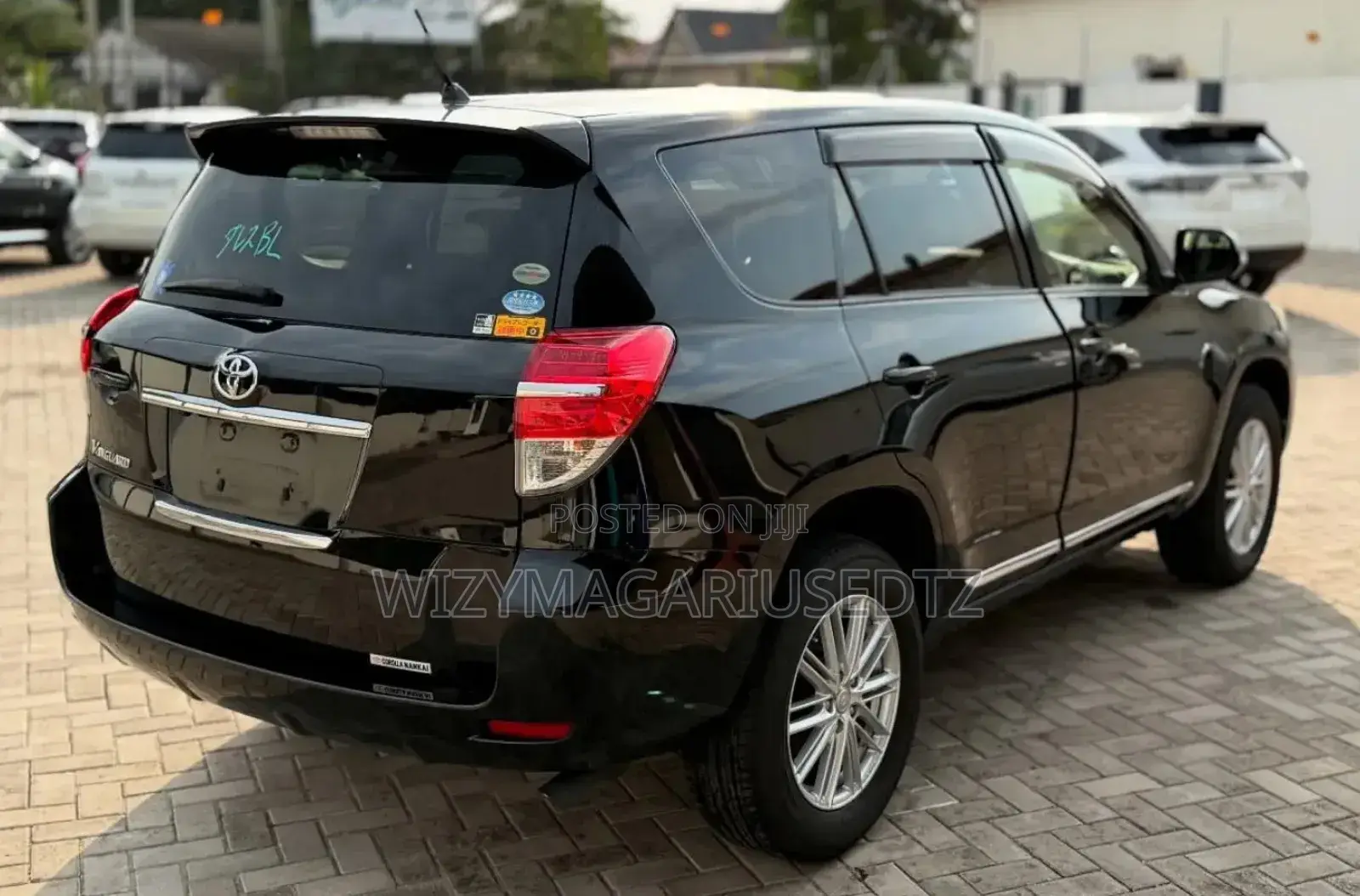 Toyota Vanguard 2012 Black