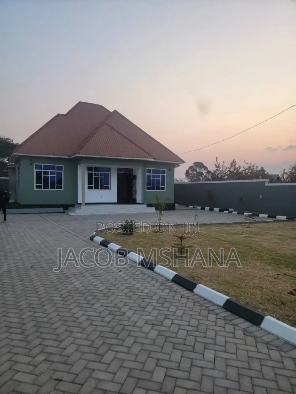 4bdrm House in Kitwiru Street, Iringa Municipal for sale