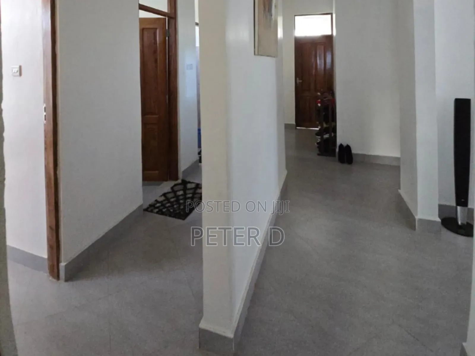 5bdrm Maisonette in Goba for sale