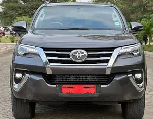 Toyota Fortuner 2018 Gray