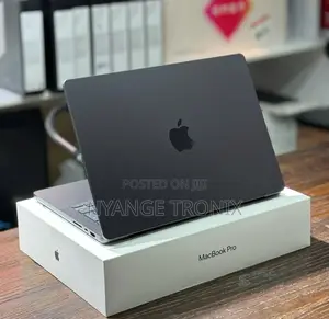New Laptop Apple MacBook Pro 2023 M3 14-Inch 8GB Apple M3 Pro SSD 512GB