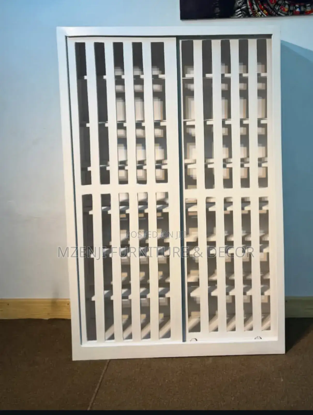 Shoesrack Classic Modern Design