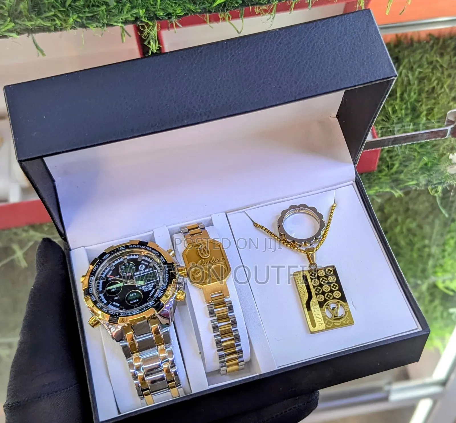 Watches Brand New and Its Contents Official