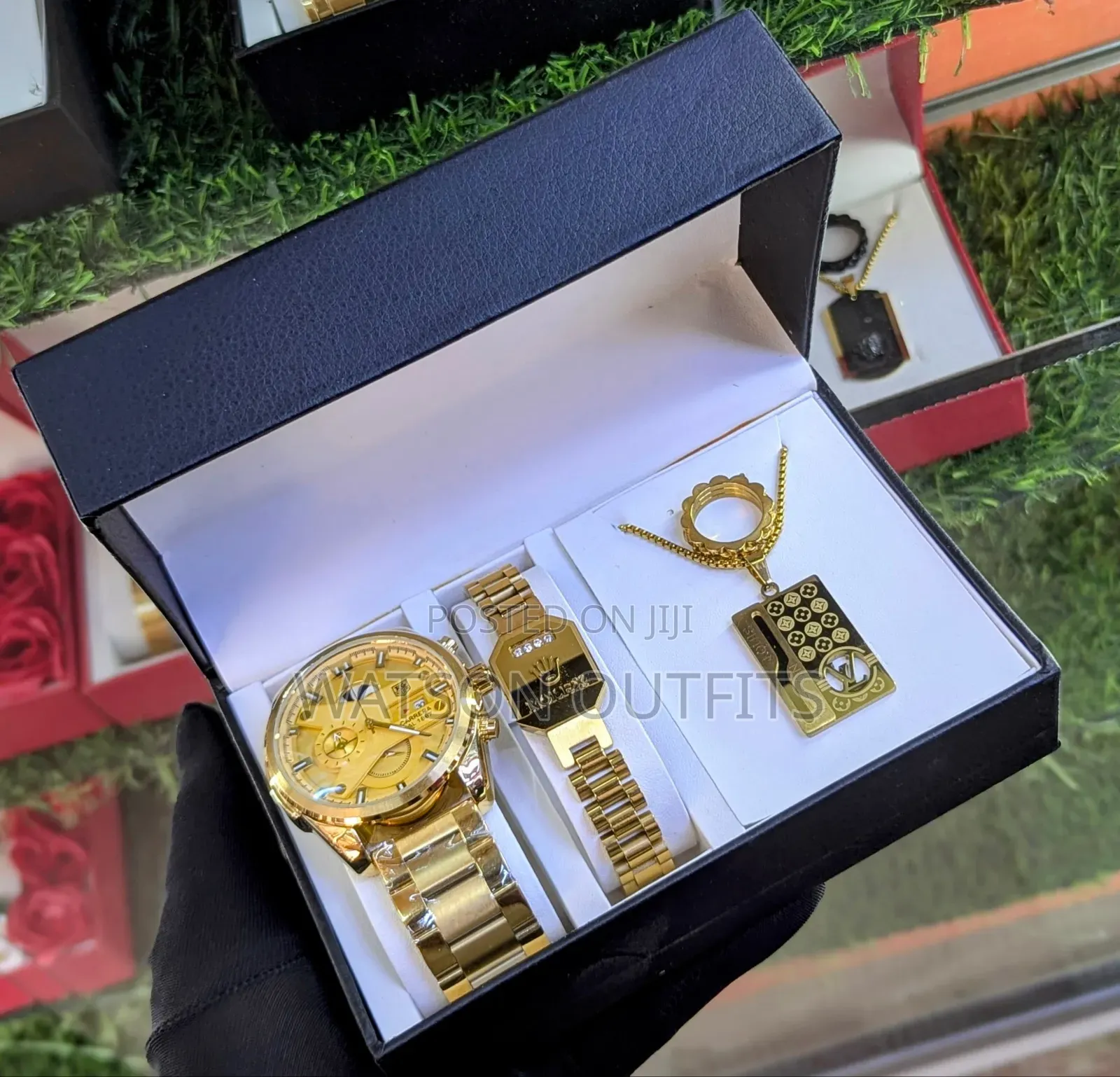 Watches Brand New and Its Contents Official