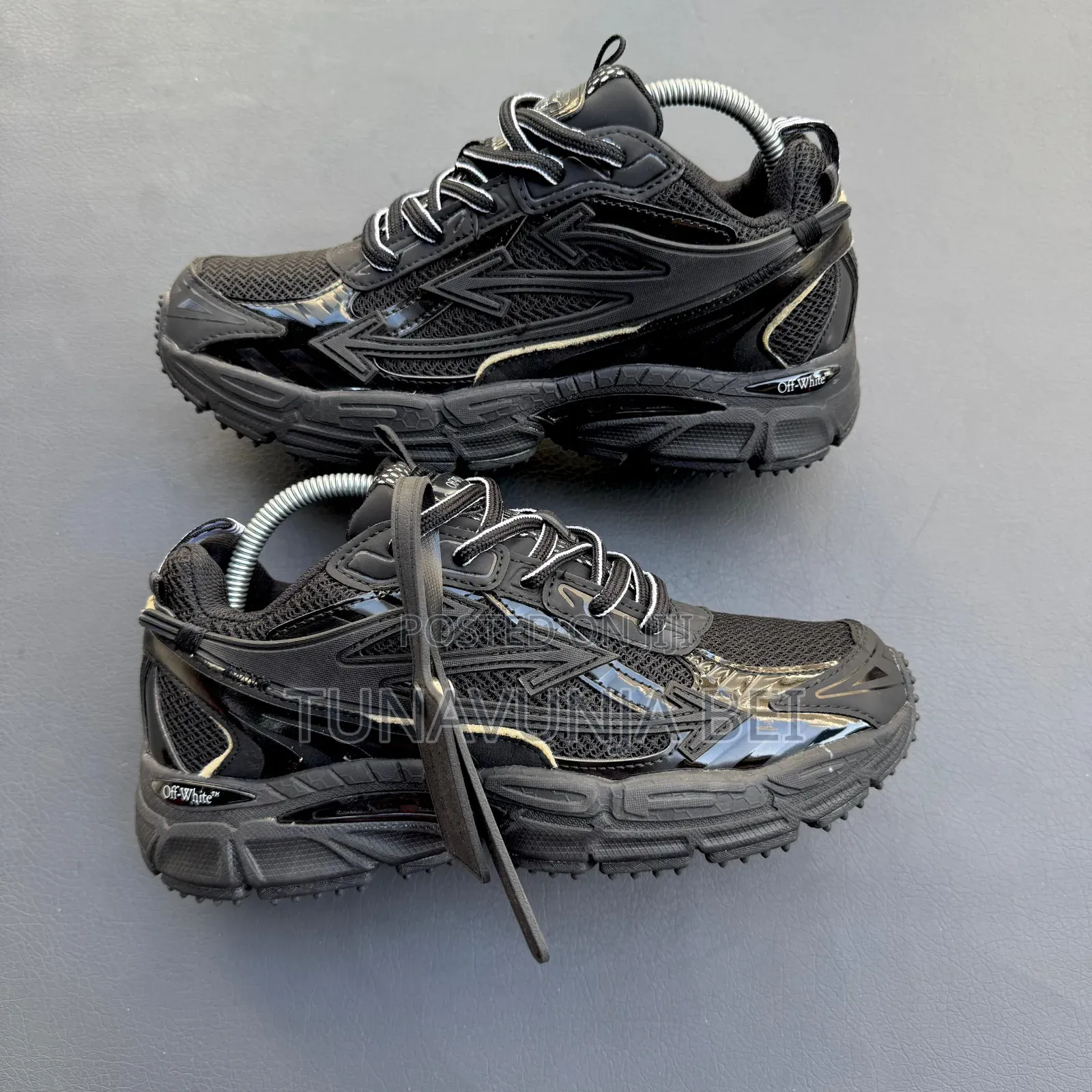 Off Whitee Sneakers Full Box