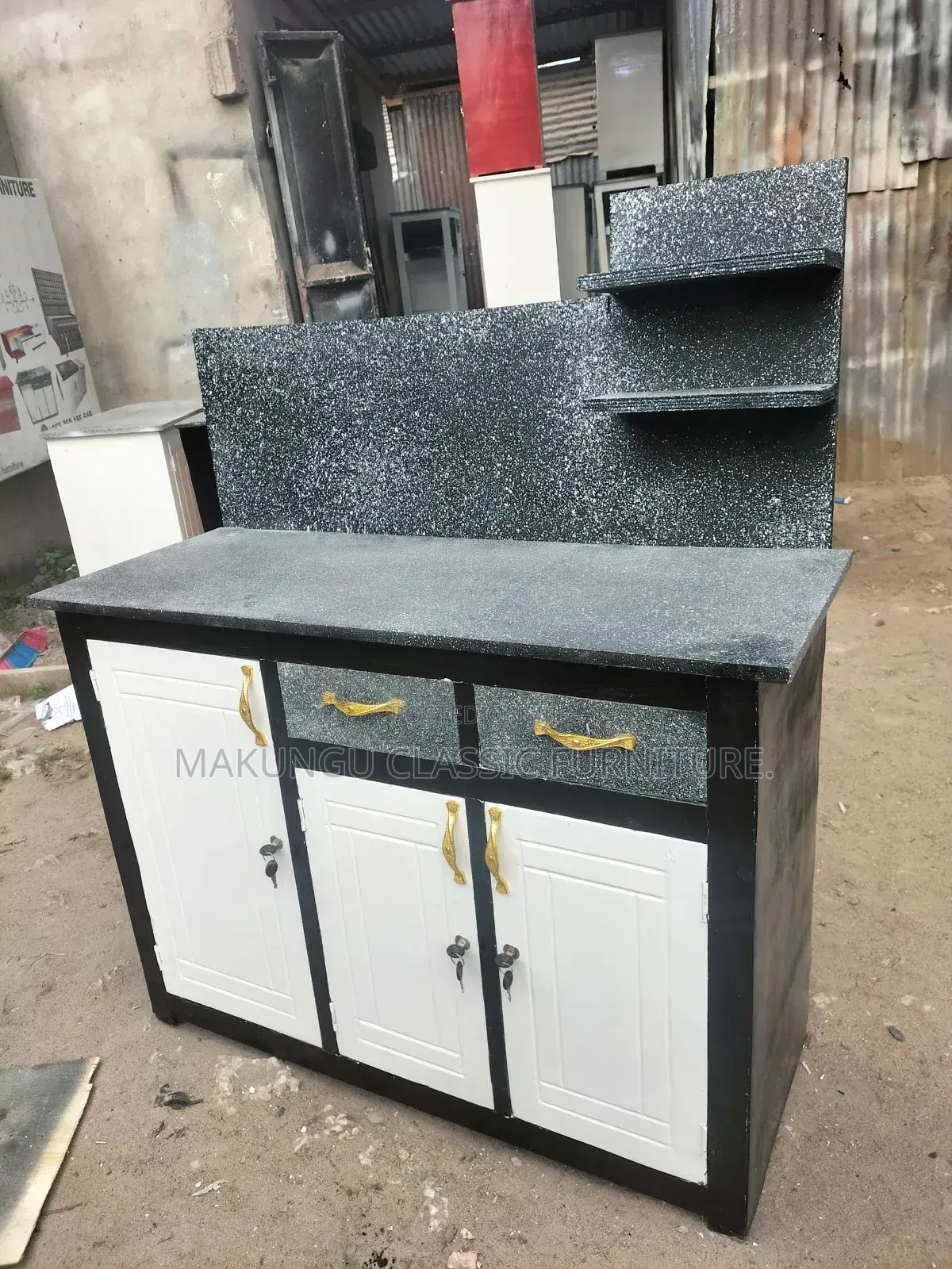 Kitchen Cabinet Milango Miwili Na Milango Mitatu