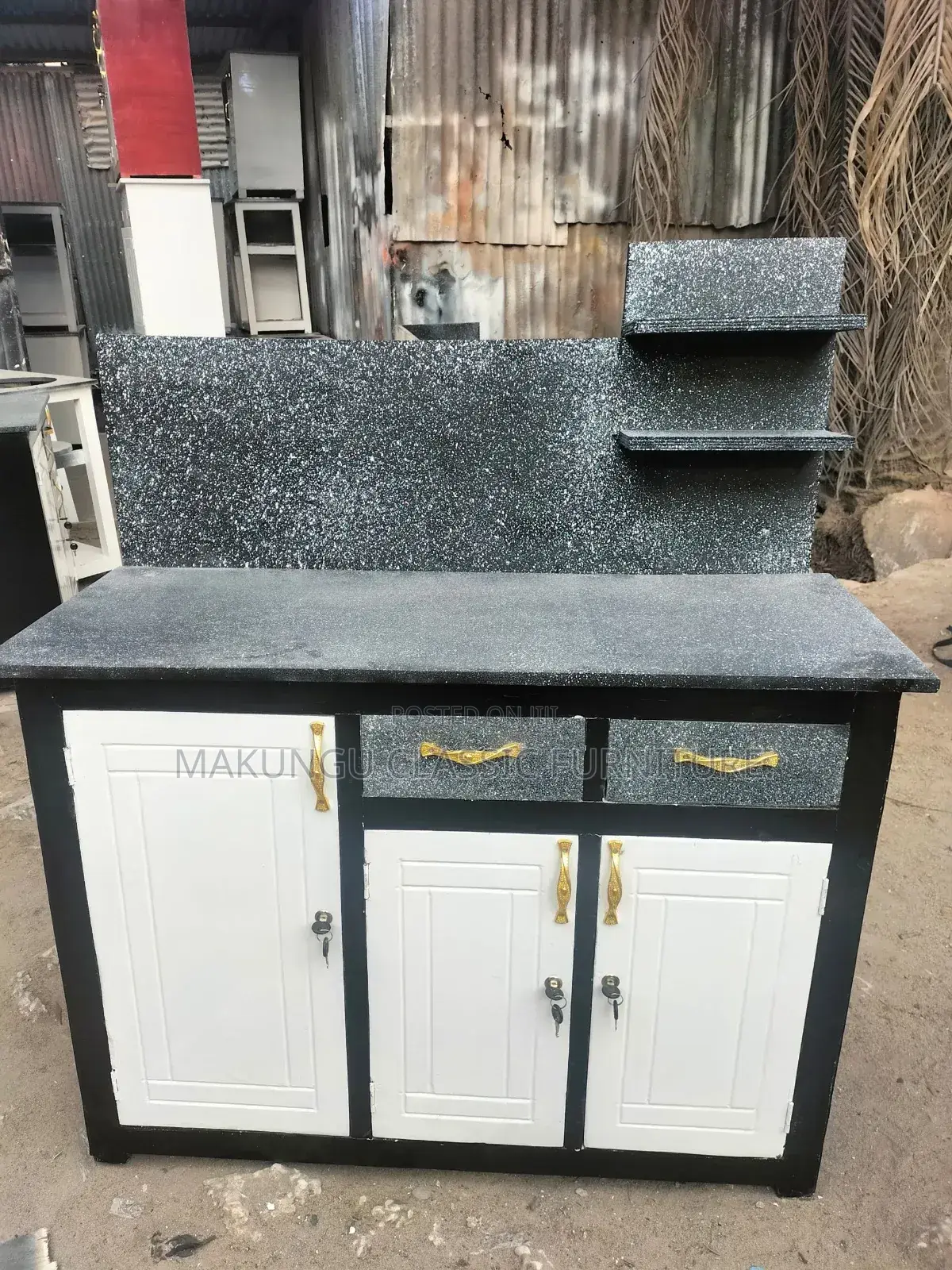 Kitchen Cabinet Milango Miwili Na Milango Mitatu