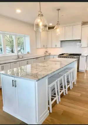 Kitchen Cabinet Yenye Unlimited Measures
