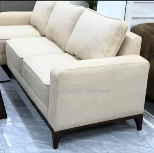 L Shaped Yenye Mito Yake Na Seats 4