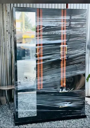 Kabati La Milango Mitatu La Kisasa Kubwa Imara Jipya Black
