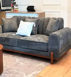 Sitting Room Seats Ina Sofa Ya 2:2:1 Na Coffee Table