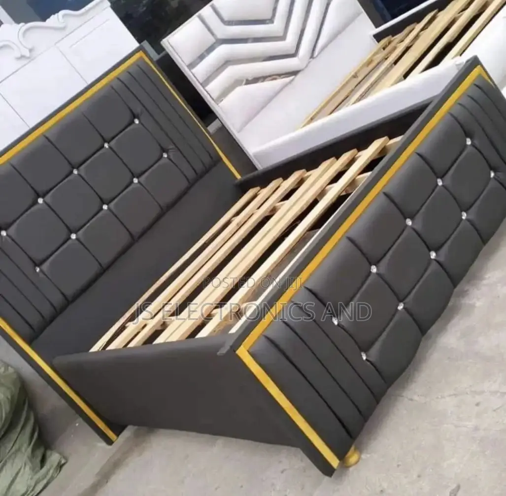 Bedsofa 5/6 Kitnda Kipya Kizuri Sana Imara (Kitanda Only)