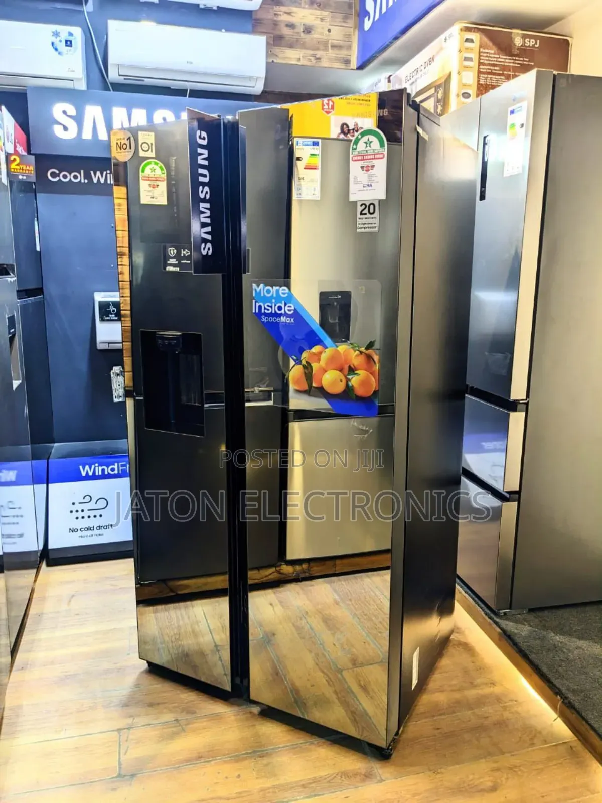Samsung Fridge Rs 64||635 Litres||Mirror Black||