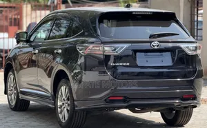 Toyota Harrier 2.0 2015 Black