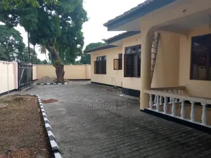 3bdrm House in Mikocheni for sale