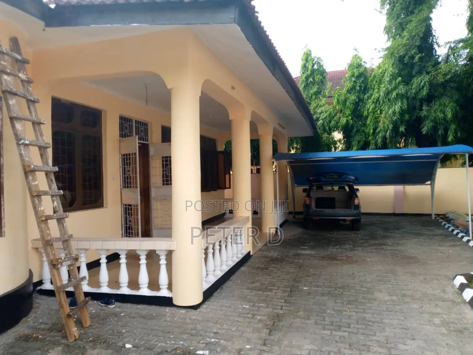 3bdrm House in Mikocheni for sale
