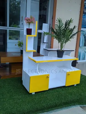 Showcase Ya Kisasa Ni Imara Sana Na Droo 2 Kubwa Ni Jipya
