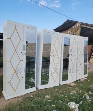 Kabati La Kisasa Milango 2 Lina Kioo Full Ni Jipya Kubwa.