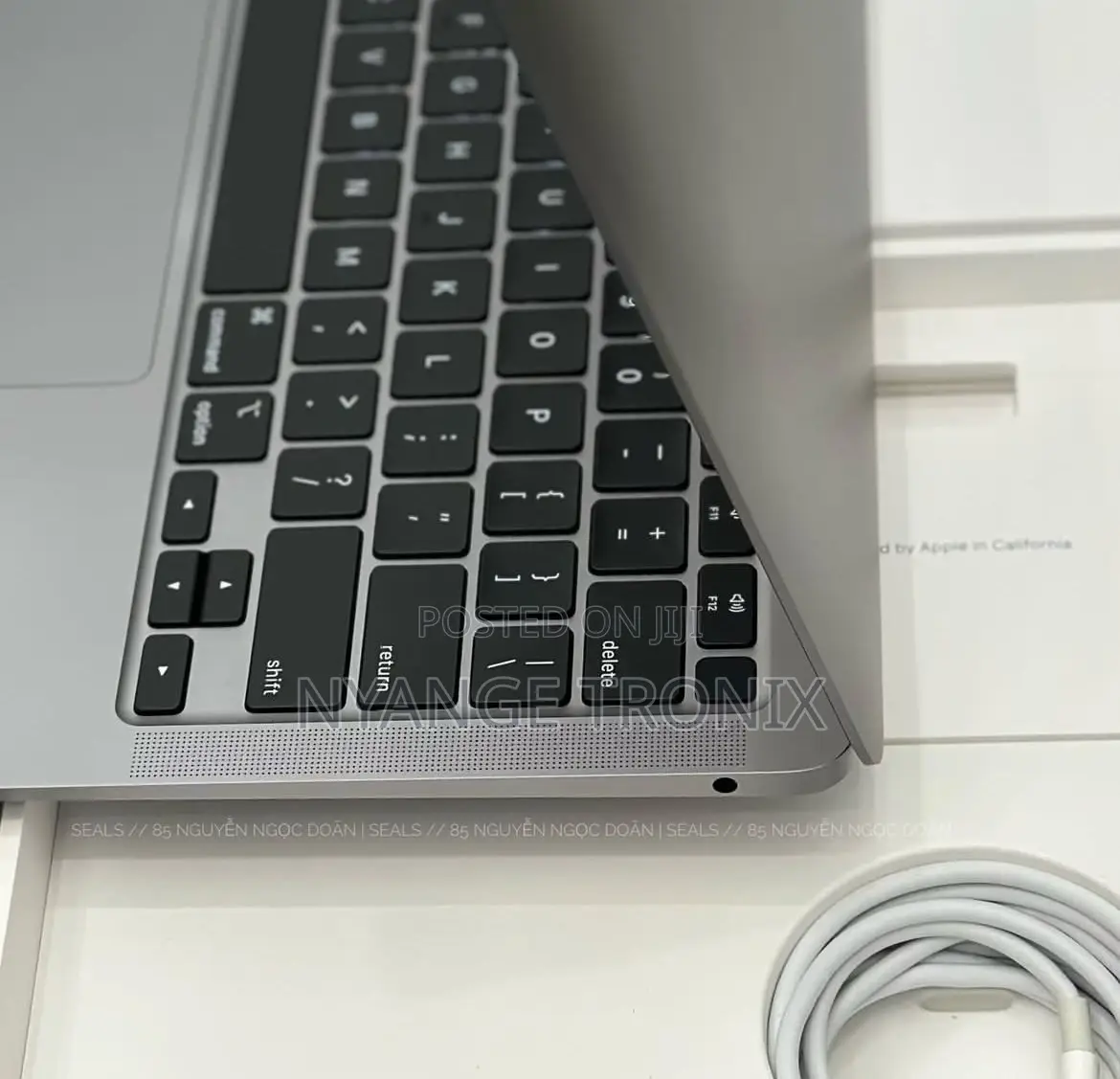 New Laptop Apple MacBook Air 2020 M1 8GB Apple M1 SSD 256GB