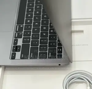 New Laptop Apple MacBook Air 2020 M1 8GB Apple M1 SSD 256GB