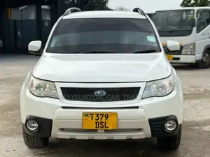 Subaru Forester 2009 White