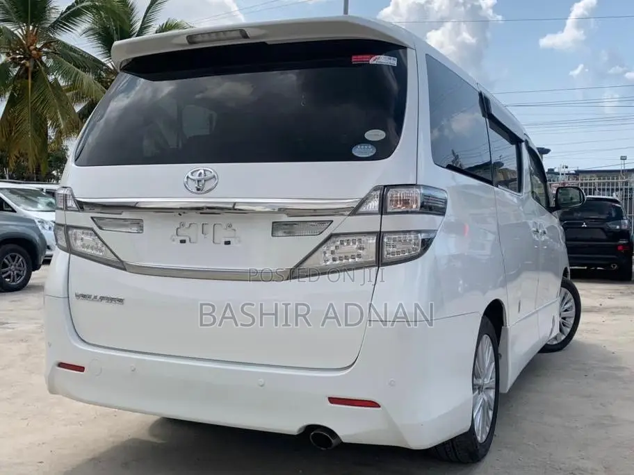 Toyota Vellfire 2013 White
