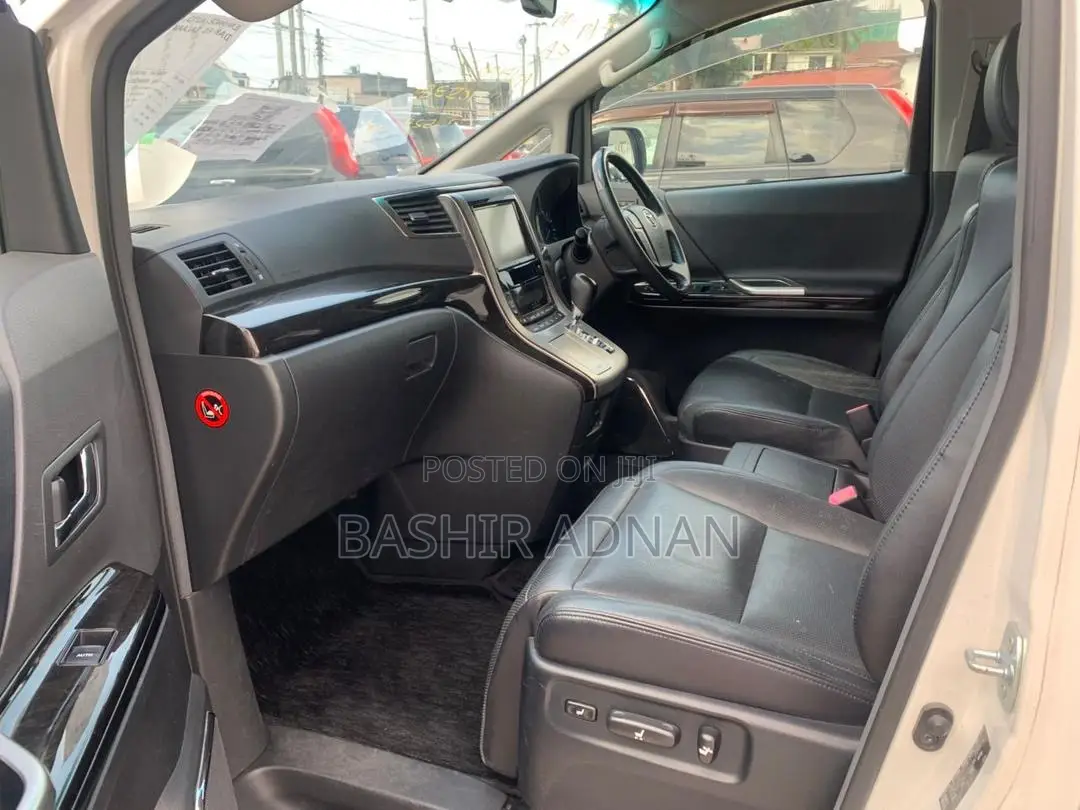 Toyota Vellfire 2013 White