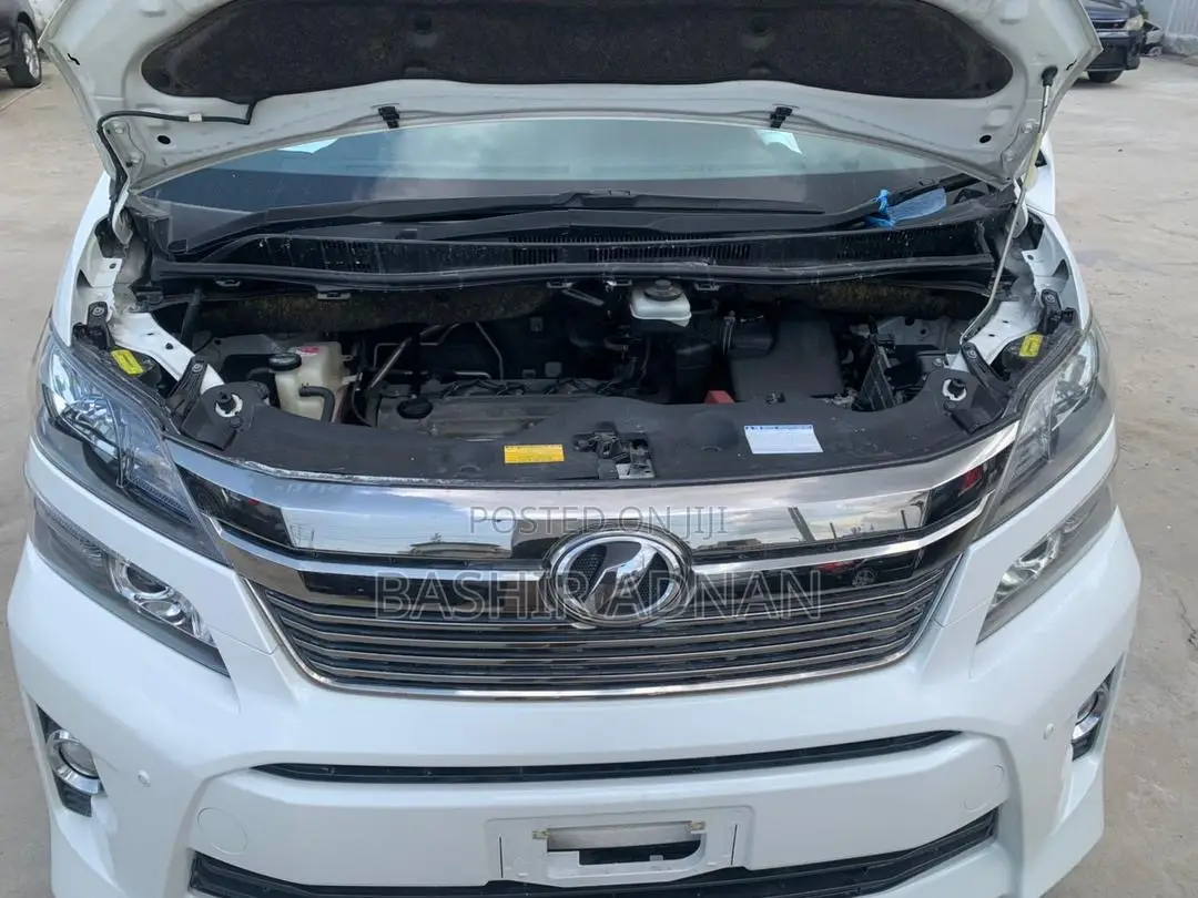 Toyota Vellfire 2013 White