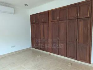 4bdrm House in House, Oyster Bay for rent