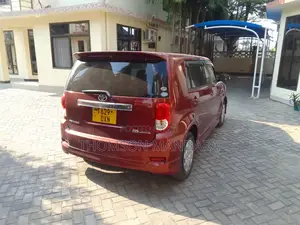 Toyota Rumion 1.5 FWD 2021 Red